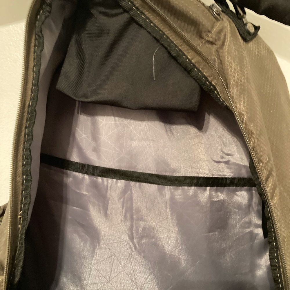 Travelers Choice Backpack.  EUC - Picture 13 of 16